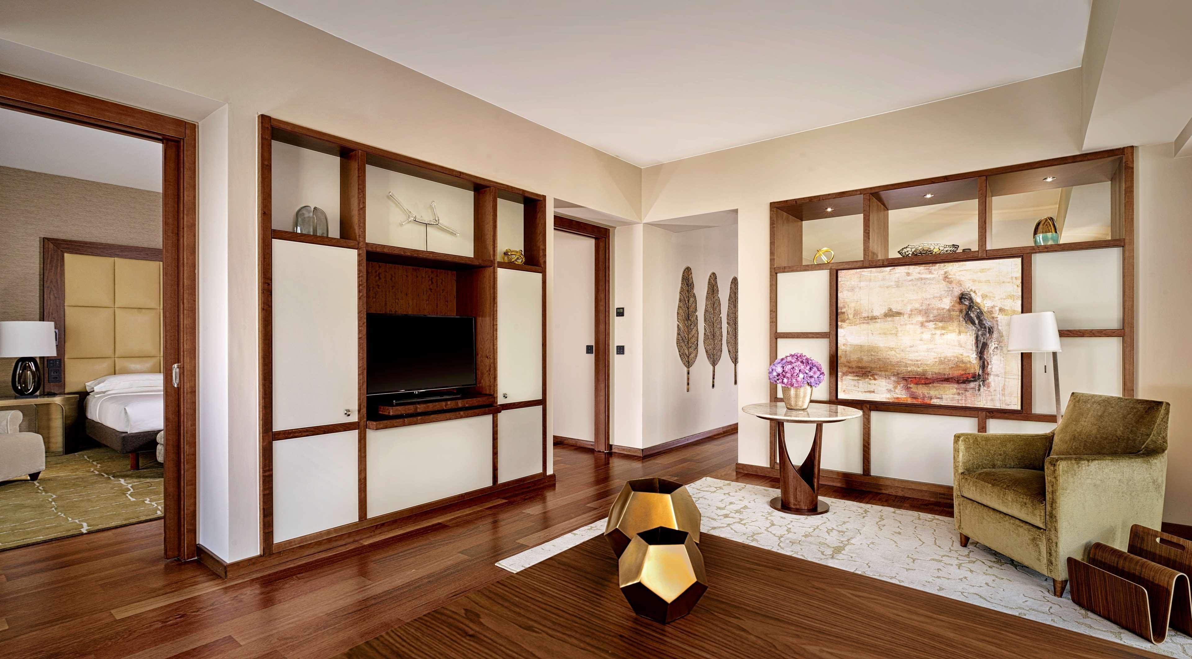 Park Hyatt Zurich - City Center Luxury Екстериор снимка